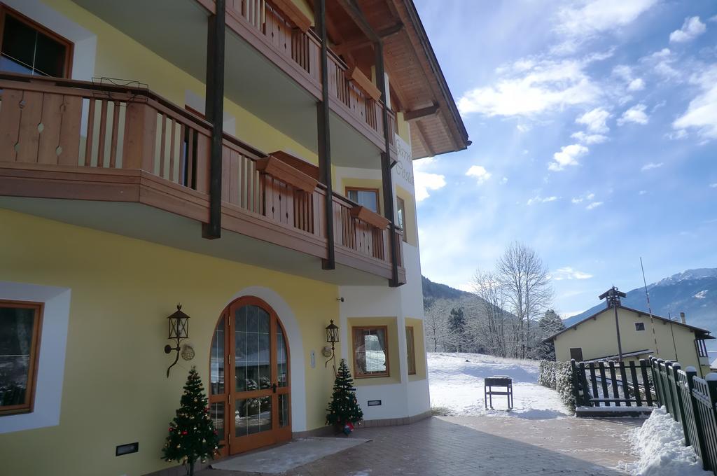 Garni Costa Verde Bocenago Exteriör bild